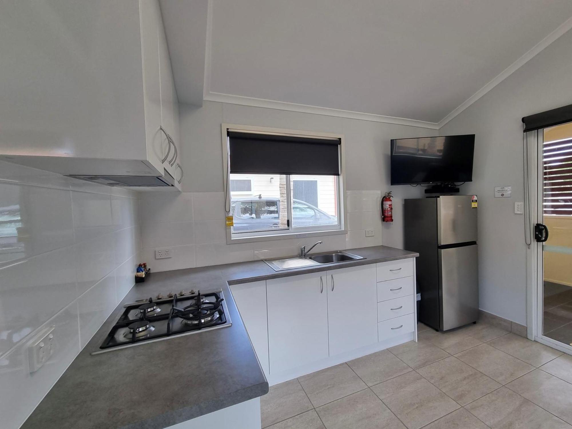 Peoples Park Apartment Корал Бей Екстериор снимка