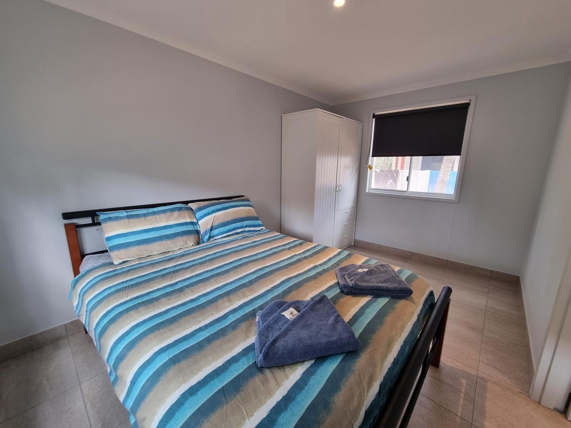 Peoples Park Apartment Корал Бей Екстериор снимка